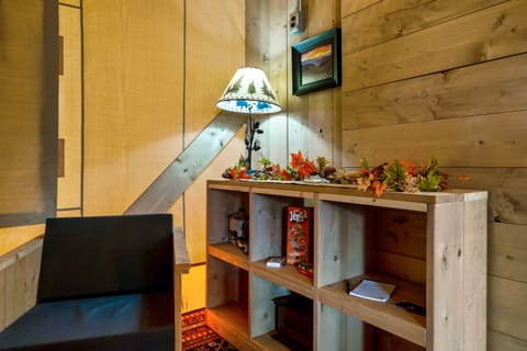 Plenty of storage shelves for your personal belongings.