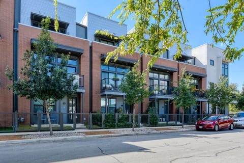 Two 4BR 3BA Townhomes - Beautifully designed and literally steps to The Pearl Each Townhome with identical floorplan