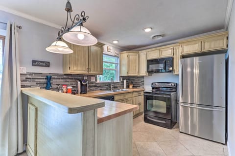 Kitchen | Refrigerator | Stove/Oven | Dishwasher | Microwave