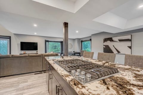 We have a complete kitchenware. Everything is provided to help you prepare for your meals!