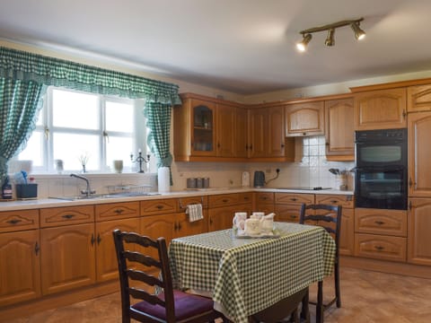Kitchen/diner | The Old Byre, High Haswell, near Durham