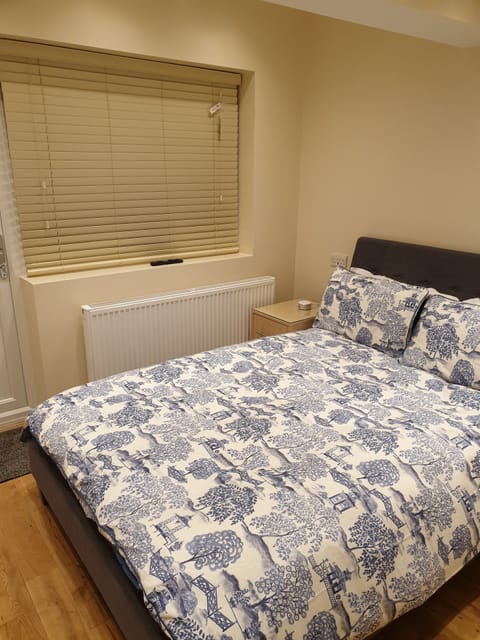 1 bedroom, in-room safe, iron/ironing board, free WiFi