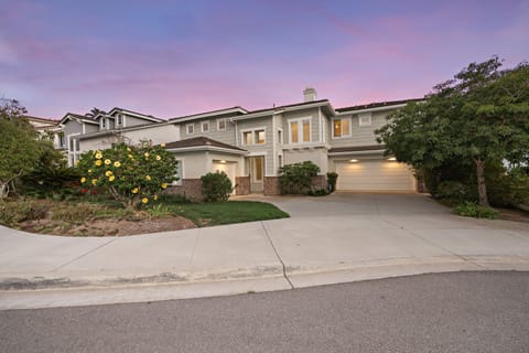 Large home on a cul-de-sac, great for families!