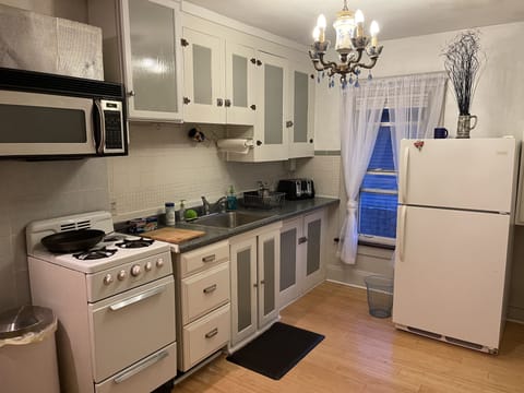 2nd floor kitchen (1 of 3 total)