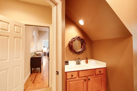 Bathroom 2.