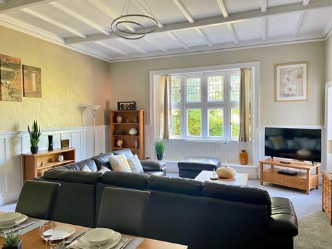 Balblair Apartment Lounge