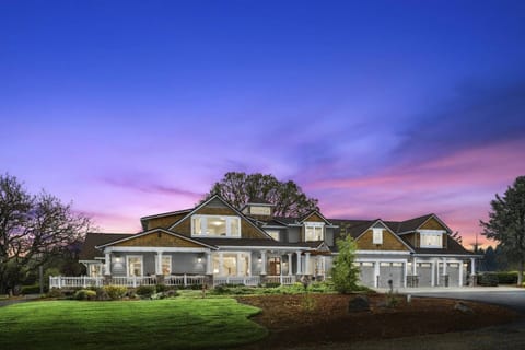 Welcome to Roloff Farms! Please enjoy this one of a kind rental nestled in the Oregon countryside.