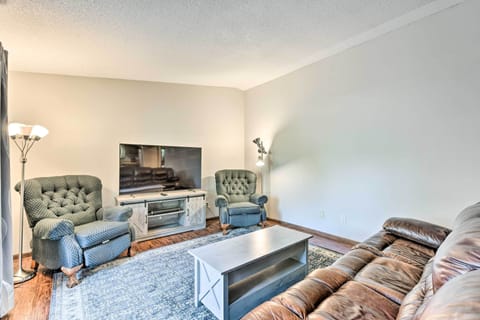 Living Room | Main Floor | Central Air Conditioning | 60" Smart TV