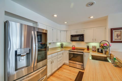 Kitchen | Equipped w/ Cooking Basics | Keurig Coffee Maker