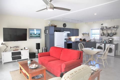 Living Room - kitchen Guest House Maine - ocean views - WI-FI, Smart tv