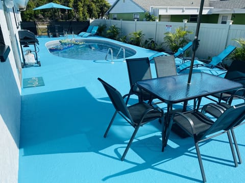 Outdoor pool, a heated pool