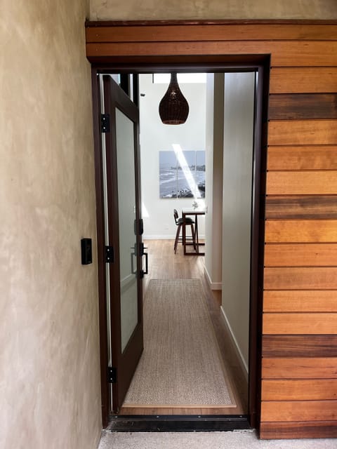 Luxury Guesthouse in Quiet Neighborhood 5 min from the Beach! House in Carlsbad