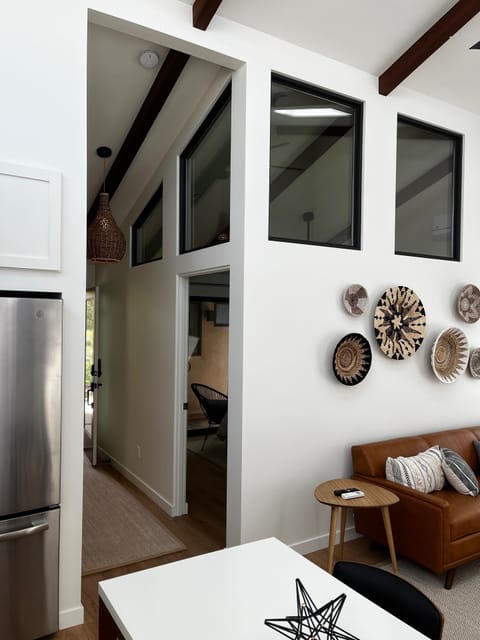 Luxury Guesthouse in Quiet Neighborhood 5 min from the Beach! House in Carlsbad