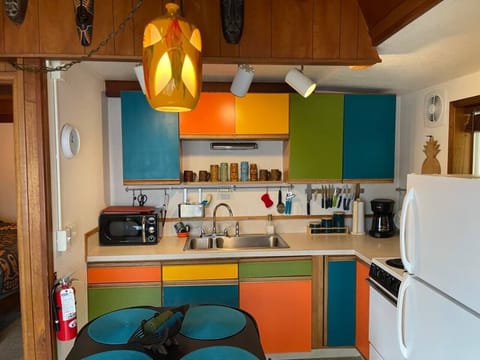 Compact but complete kitchen