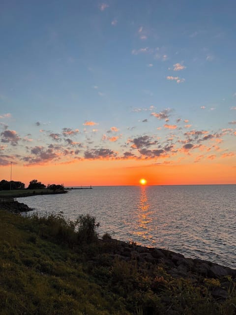 Sunset on Lake Erie ( from GOTL Town park )