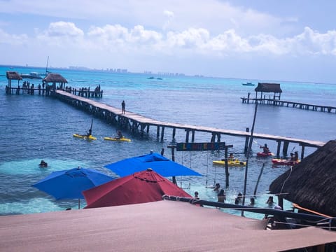 Beach nearby, sun loungers, beach towels