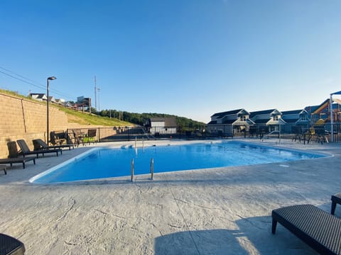 Indoor pool, outdoor pool