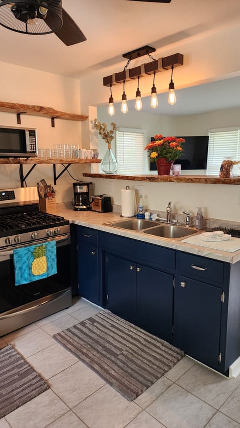 Gas stove/oven, microwave, coffee maker, toaster