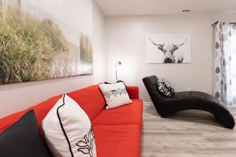 Beautiful Pullout SofaBed in the Family Room Sleeps 2.