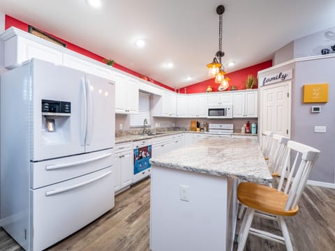 Dining tables, kitchen islands