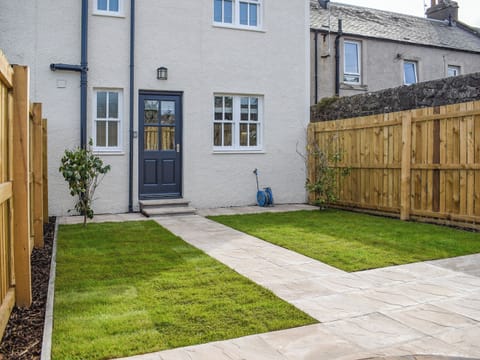 Garden | Denburn Cottage, Colinsburgh, near Elie and Anstruther