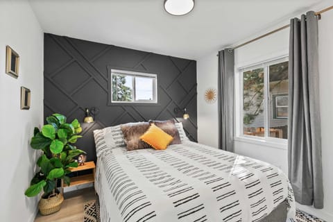 Main Level Bedroom With Smart TV- QUEEN BED