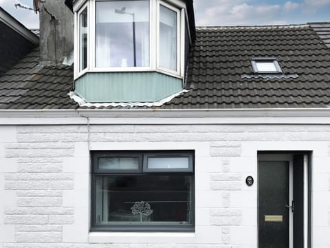 Exterior | Kitty&rsquo;s Cottage, Girvan