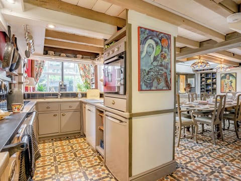 Kitchen | Pistyll Bach - Eco Retreats, Capel Isaac