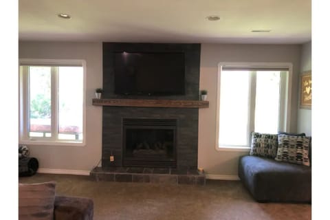 Smart TV, fireplace, music library, video library