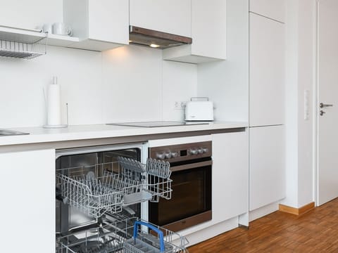 Fridge, oven, dishwasher, highchair