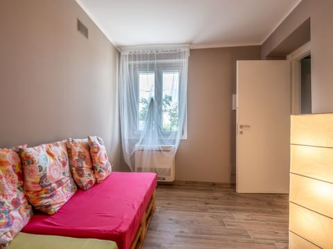 Property, Building, Wood, Window, Comfort, Interior Design, Flooring, Floor, Door