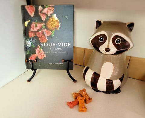 PUPPY SNACKS: Complimentary biscuits are in the cookie jar for your fur babies!