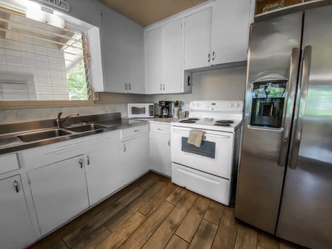 49fda056-fb42-4cf9-8624-35596dd1fd9e