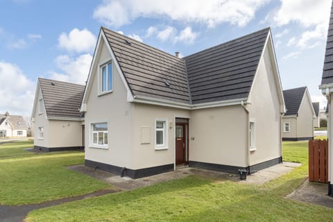 The Links 18 Lahinch property management photography by greengraf photography 14 (13)