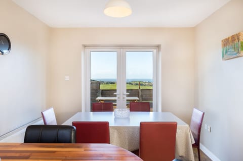 Highview Lahinch dining room