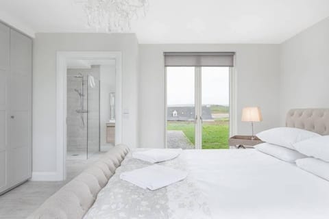 En-Suit Bedroom Ellery Lodge Ballyellery Lahinch Co. Clare on the Wild Atlantic Way