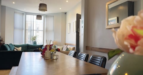 Dinning and Lounge area