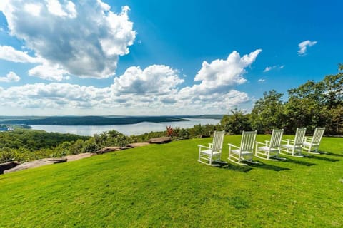 The lookout is a favorite spot for guests visiting Carlton Landing!