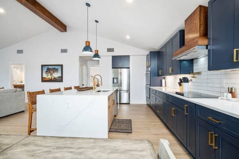 Kitchen island with bar seating