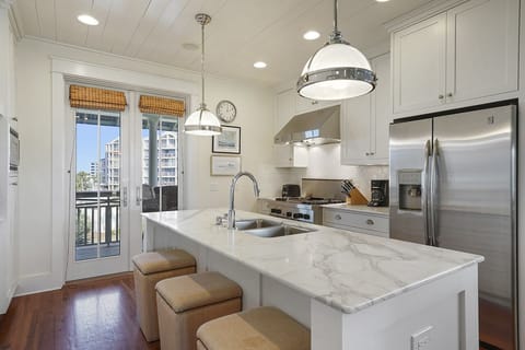 Beau Soleil - Holiday Isle - Kitchen