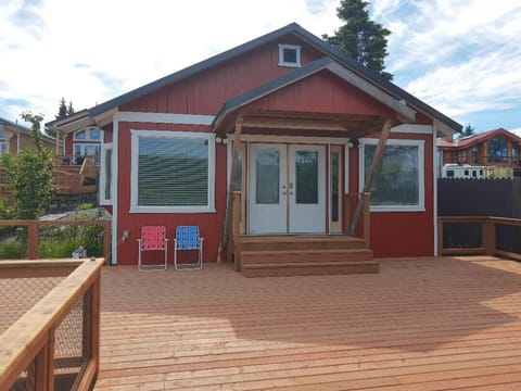 Waterfront Cabin - Entrance Equipped with Keyless Entry