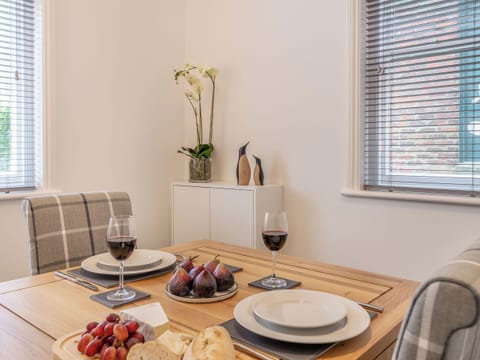 Dining room | Copper&rsquo;s Rest - Bluelight Apartments, Saltburn-by-the-Sea