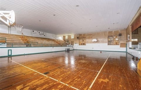 Sport court