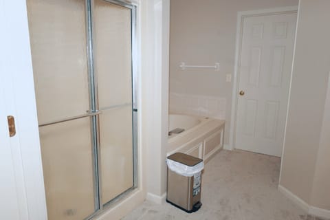 Combined shower/tub, jetted tub