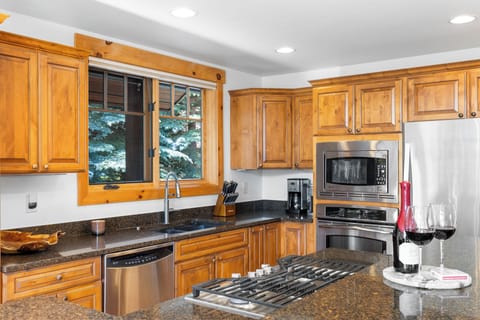 Fully equipped kitchen