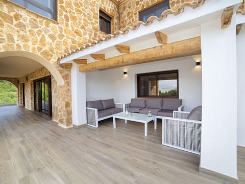 Property, Window, Building, Wood, Interior Design, Shade, Floor, Flooring, Living Room, Couch