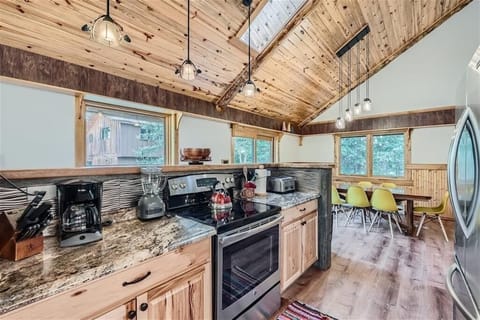 We have a fully stocked kitchen with everything a large group needs and more!