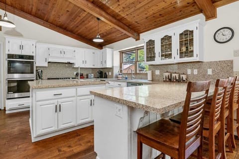Large, fully stocked kitchen