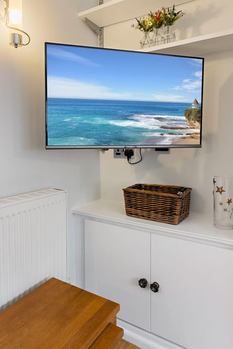 Living Room / Lounge