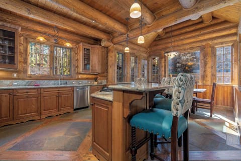 Main House Kitchen - Summer